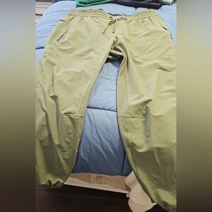 Men’s lululemon joggers size XXL